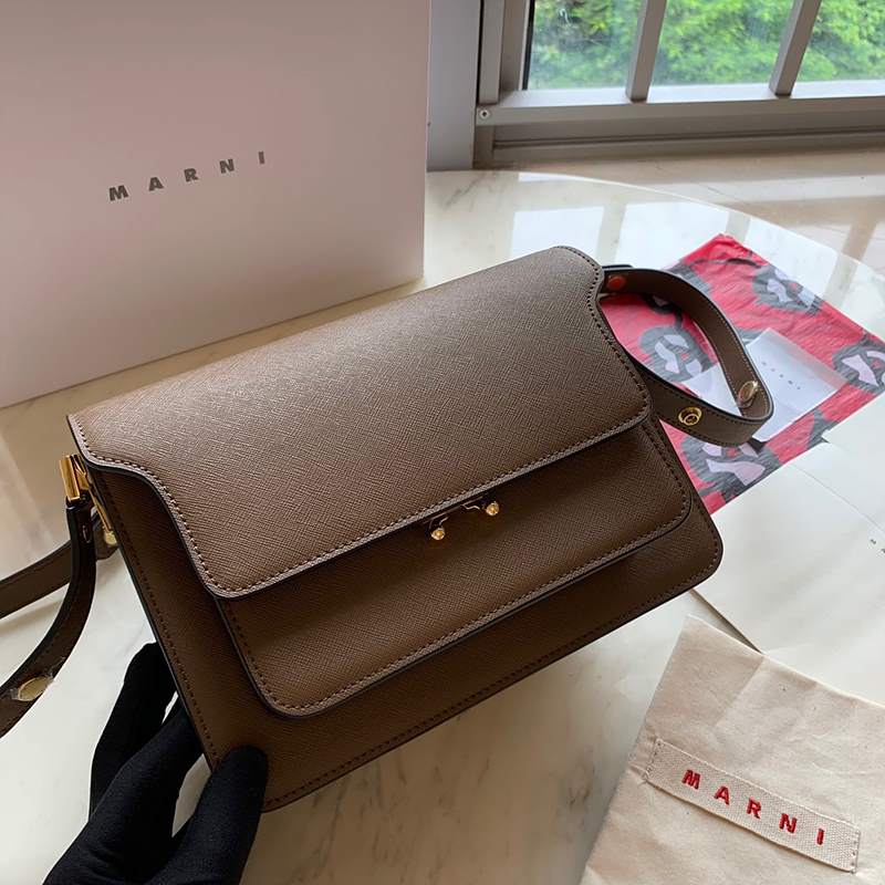 마르니 트렁크백 사피아노 24cm