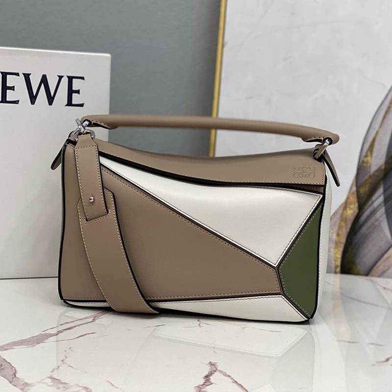 로에베 퍼즐백 미듐