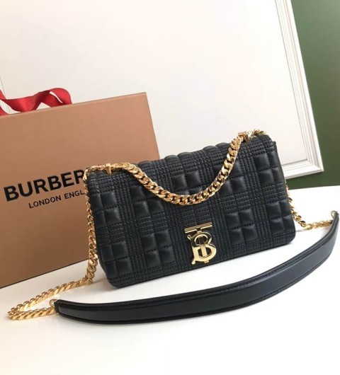 버버리 퀼팅 램스킨 롤라백 17cm, 23cm, 28cm