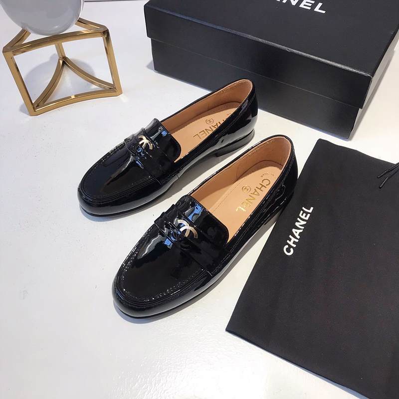 샤넬 로고 로퍼 20SS 1