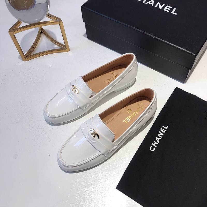 샤넬 로고 로퍼 20SS 2