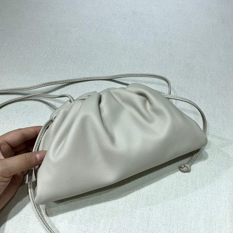 보테가베네타 파우치 클러치백 22cm