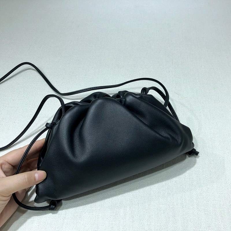 보테가베네타 파우치 클러치백 22cm