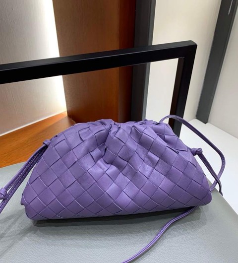 보테가베네타 인트레치아토 파우치 클러치백 22cm