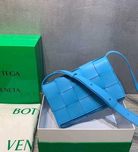보테가베네타 카세트백