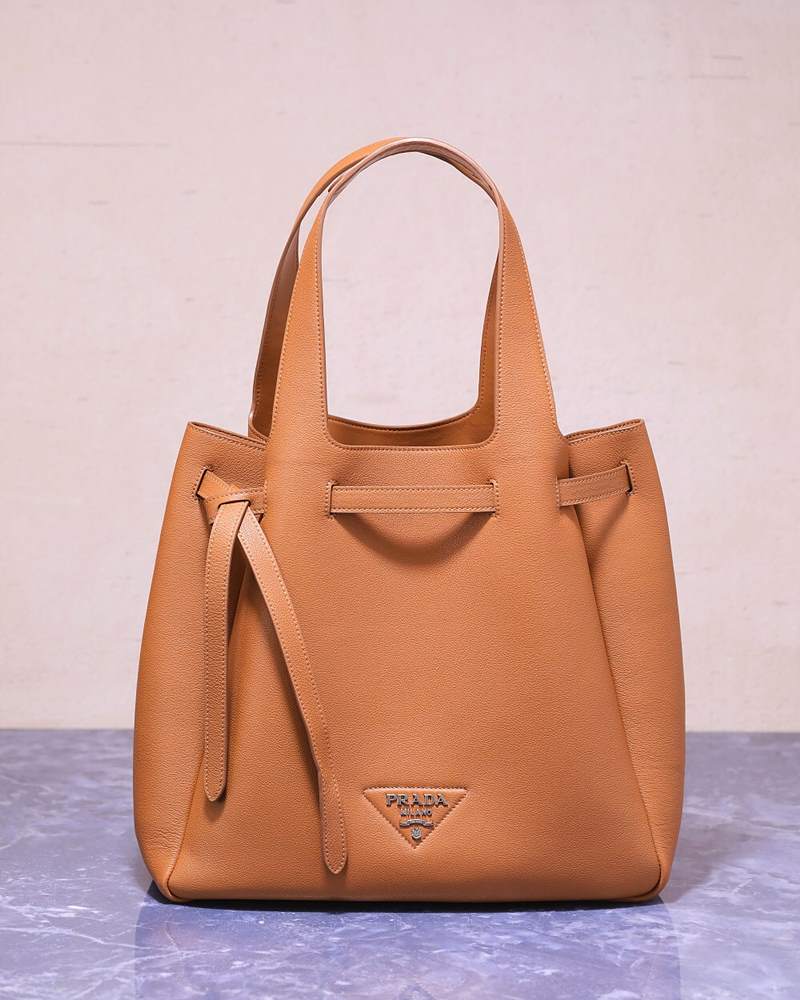 프라다 다이노 소프트 토트백 1BG339