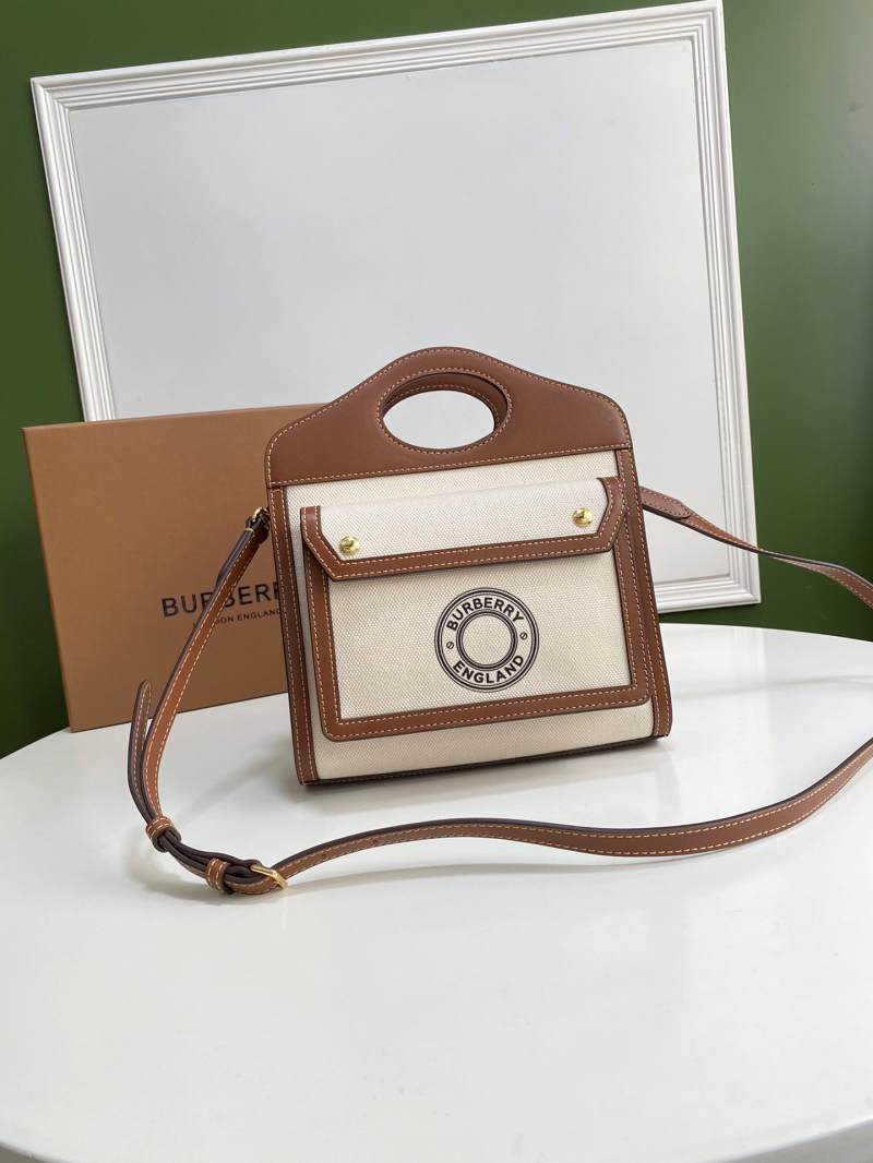 버버리 포켓백 23cm, 37cm
