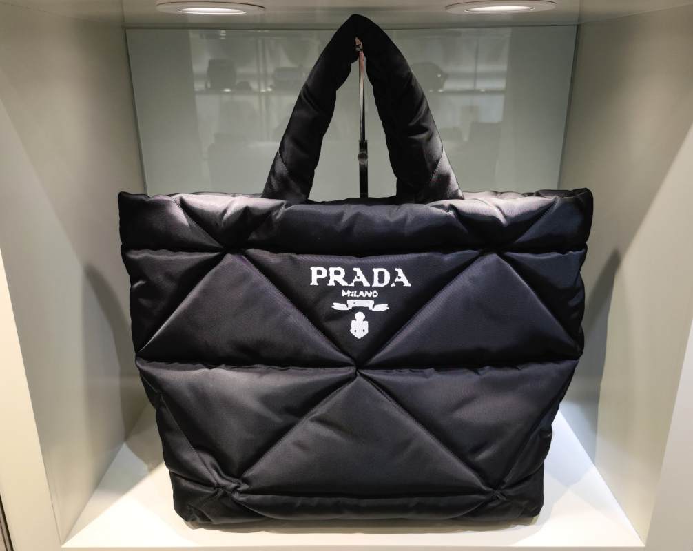 프라다 패딩 나파 토트백 1BG411 