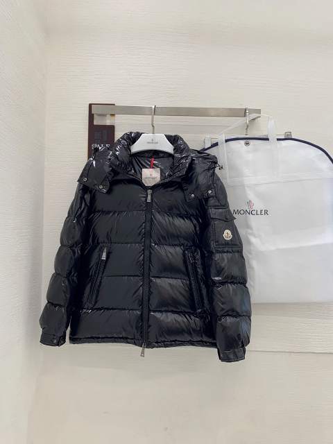 몽클레어 숏패딩