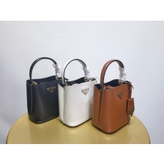 프라다 파니에 토트백 1BA373