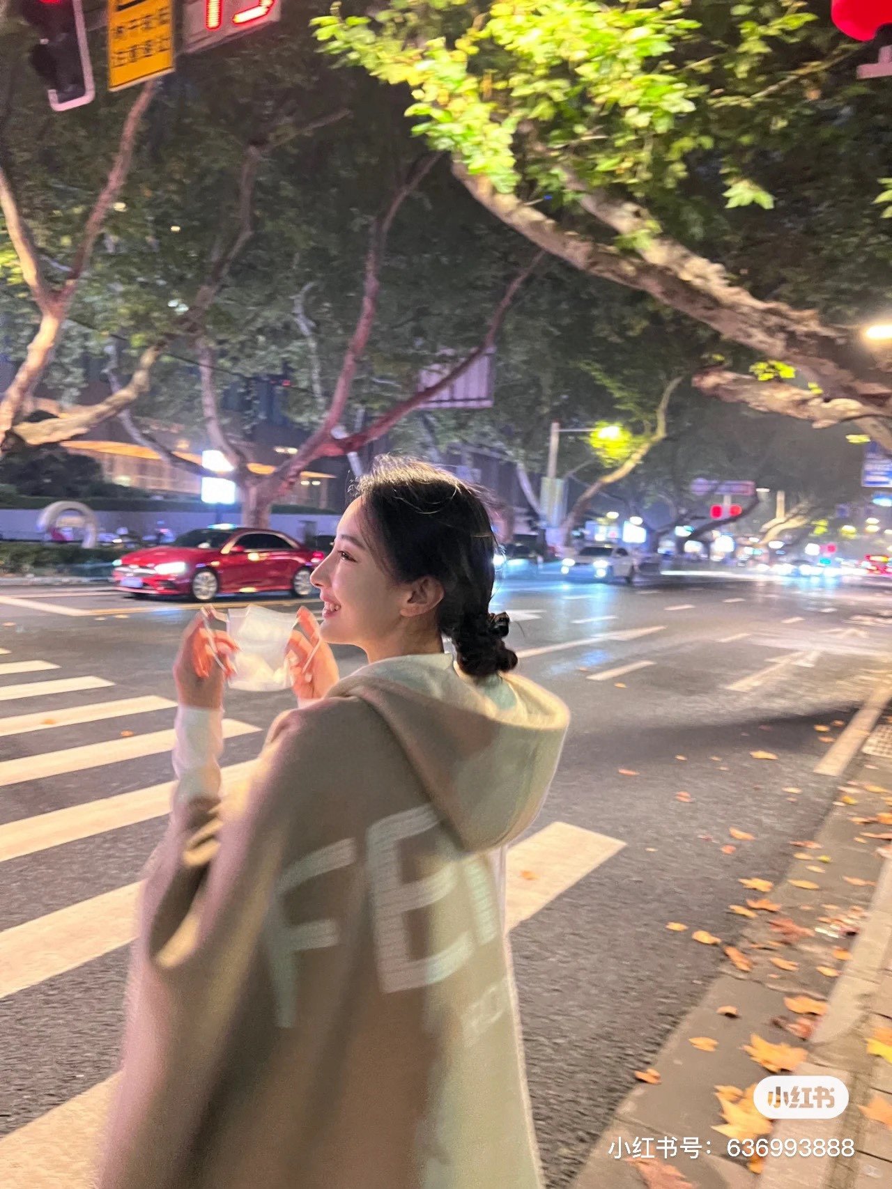 펜디 숄 가디건